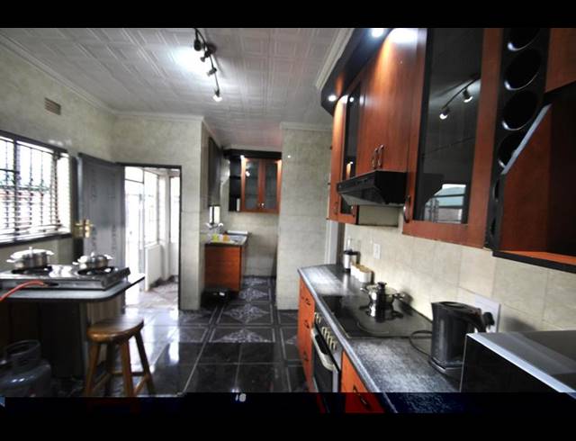 3 BEDROOM HOUSE FOR SALE IN LEONDALE